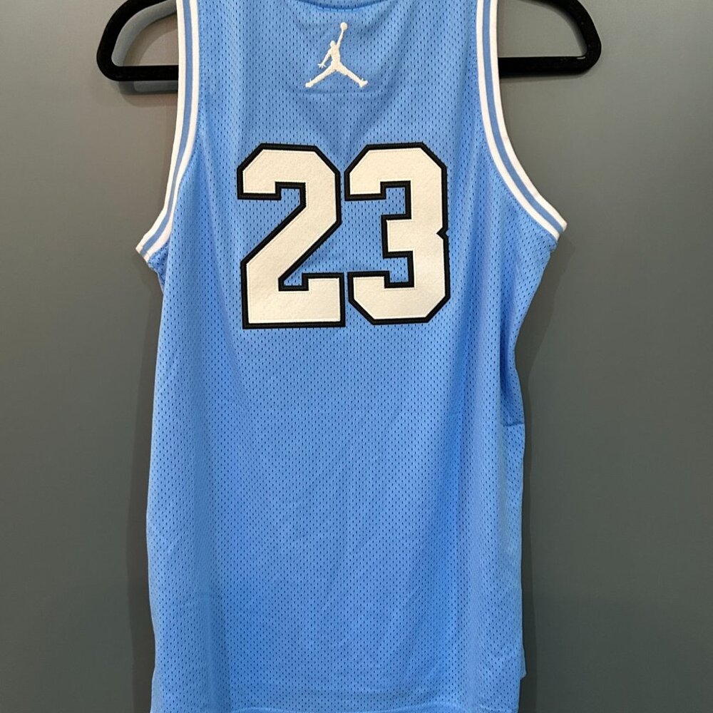 NWT Jordan Kids' Large Michael Jordan #23 Jersey MSRP $58 - Picture 2 of 6